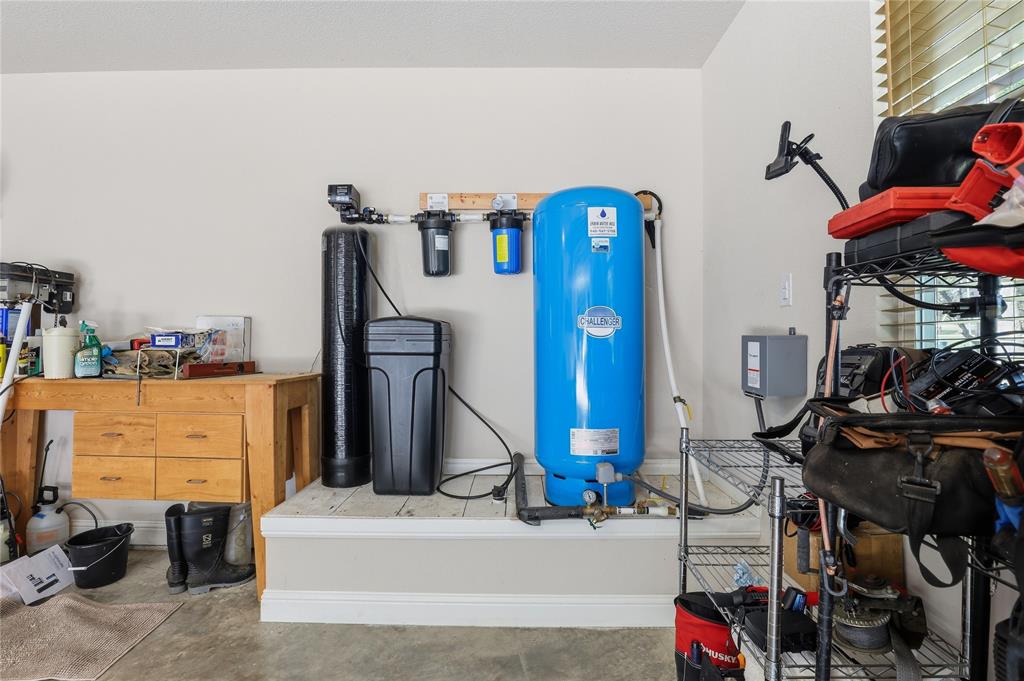 308 Constitution Court, Weatherford, TX 76088