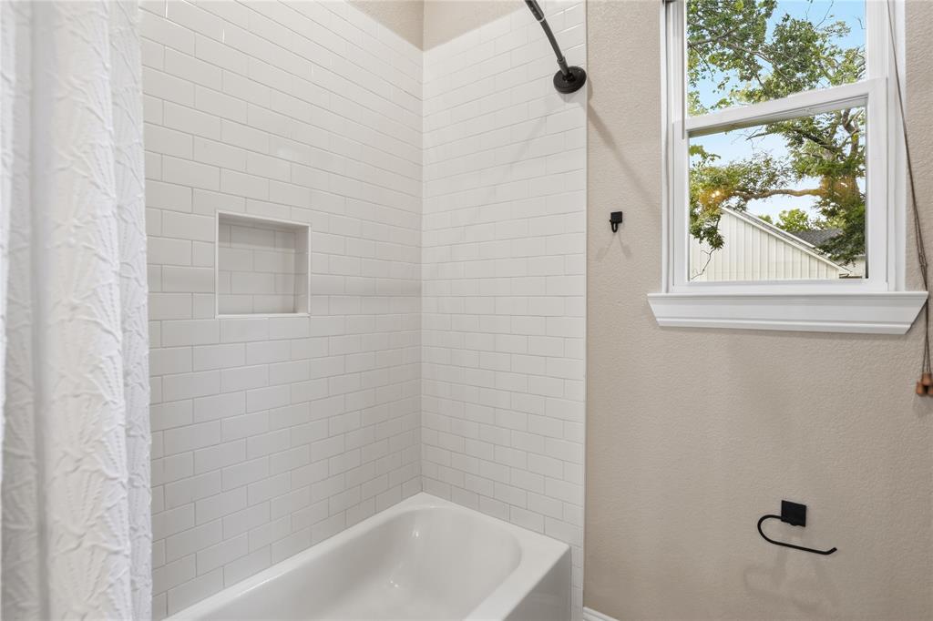 308 Constitution Court, Weatherford, TX 76088