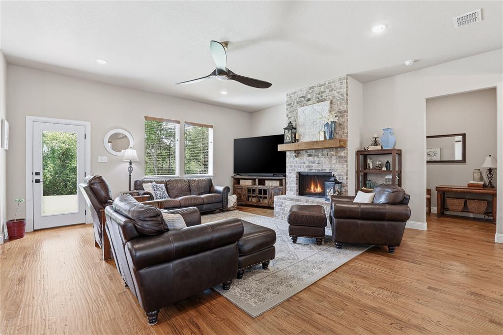 308 Constitution Court, Weatherford, TX 76088