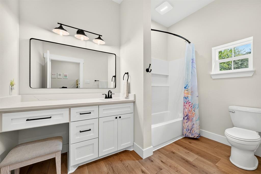 Bedroom #2's Bathroom