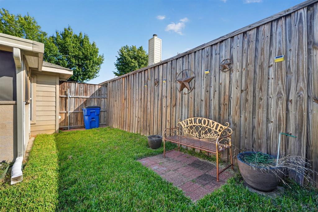 2832 Trailhouse Drive, Dallas, TX 75237