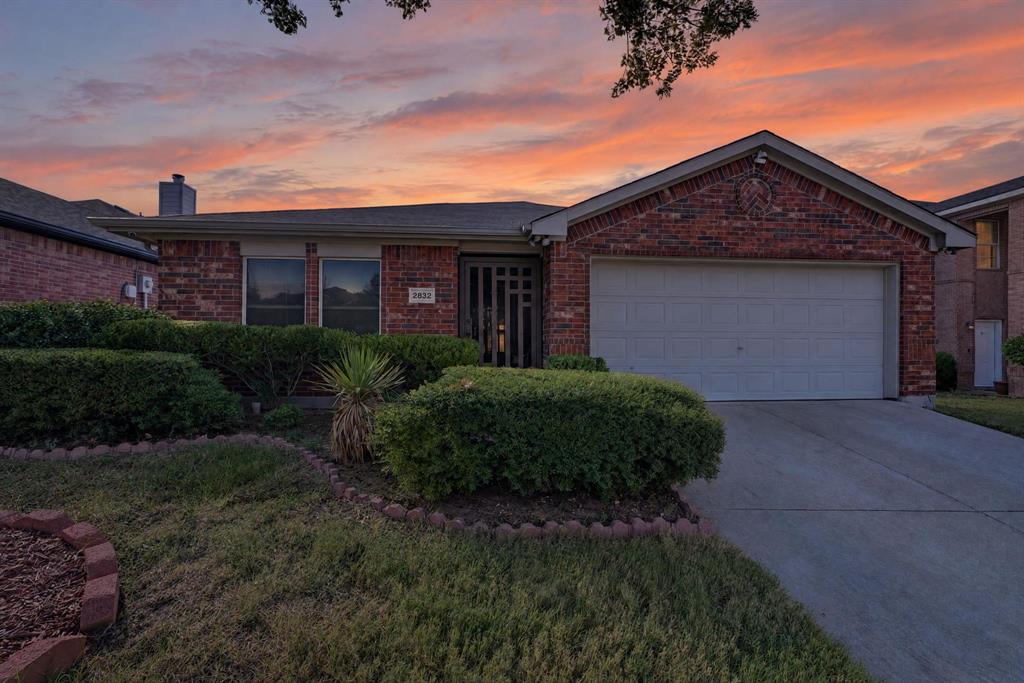 2832 Trailhouse Drive, Dallas, TX 75237