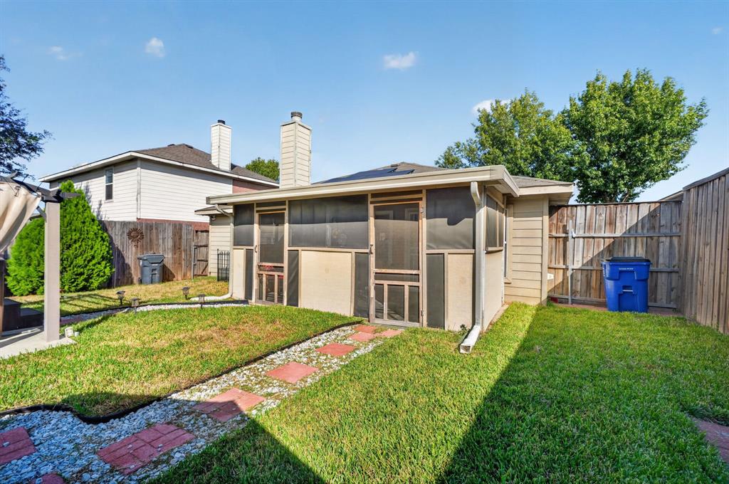 2832 Trailhouse Drive, Dallas, TX 75237