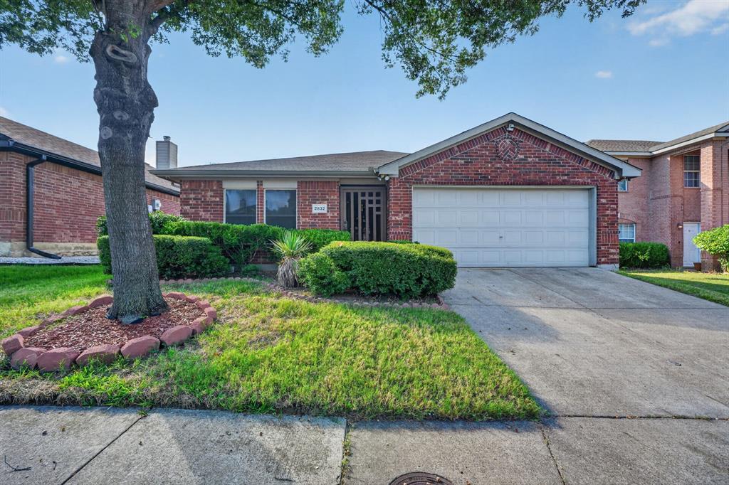 2832 Trailhouse Drive, Dallas, TX 75237