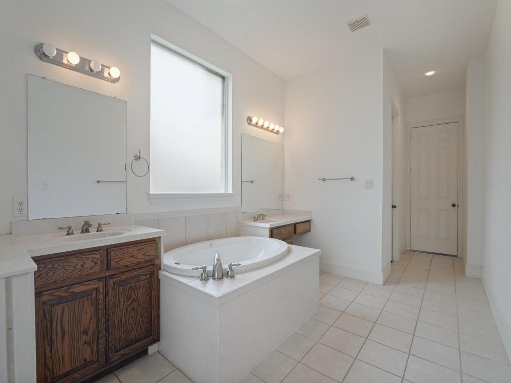 6409 Crestmoor Lane, Sachse, TX 75048
