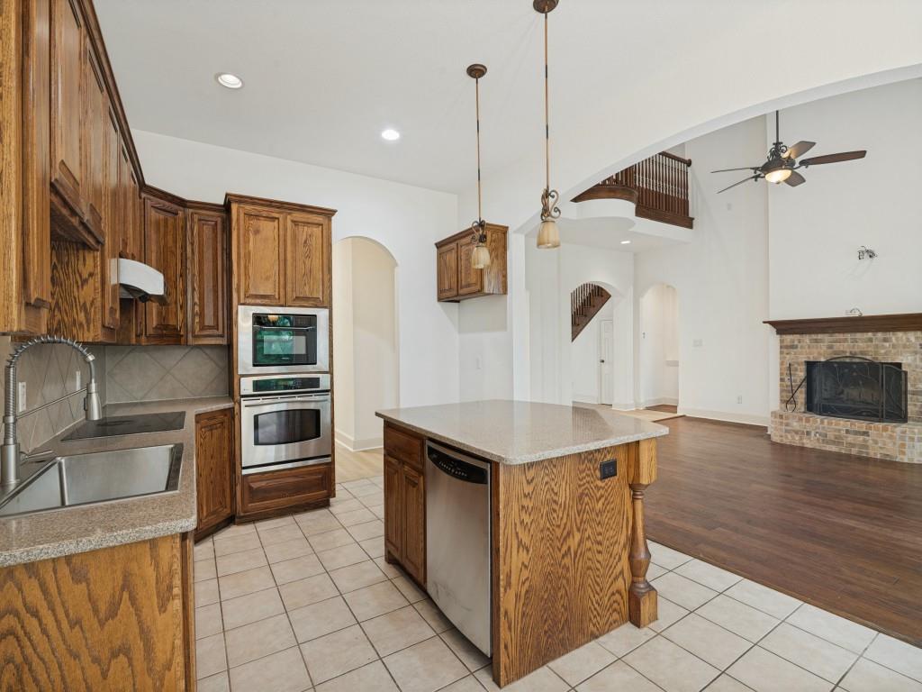 6409 Crestmoor Lane, Sachse, TX 75048