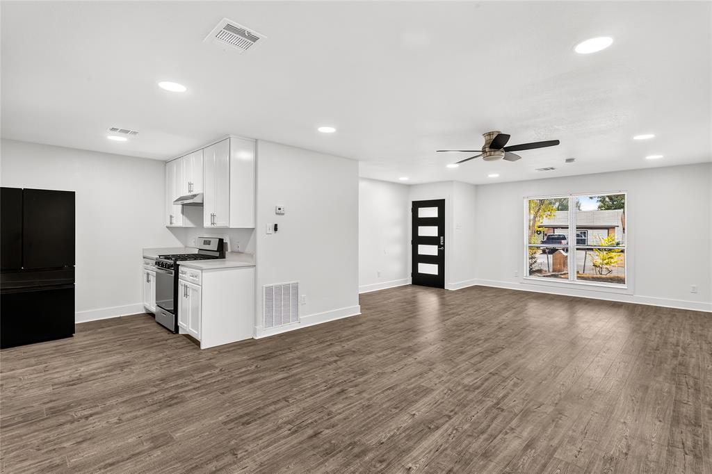 8949 Shorelark Drive, Dallas, TX 75217