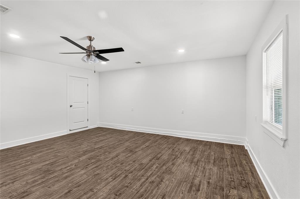 8949 Shorelark Drive, Dallas, TX 75217
