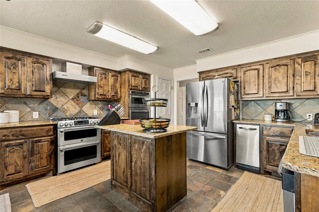 910 W Highway 67, Alvarado, TX 76009