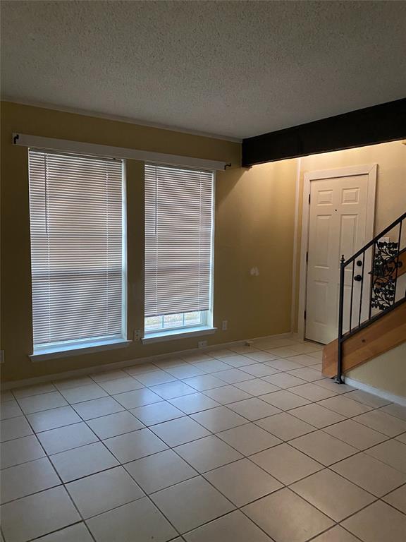 6342 Walraven Circle, Fort Worth, TX 76133