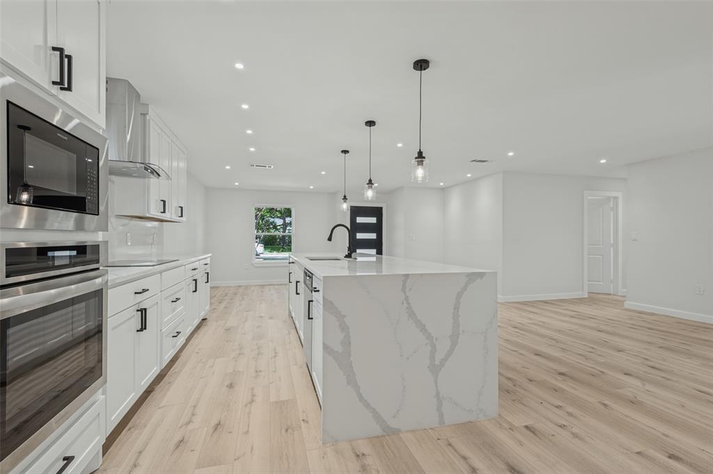 735 Loganwood Avenue, Richardson, TX 75080
