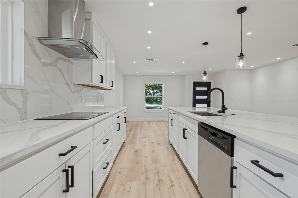 735 Loganwood Avenue, Richardson, TX 75080