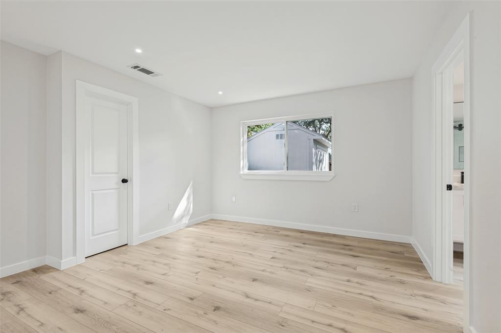 735 Loganwood Avenue, Richardson, TX 75080