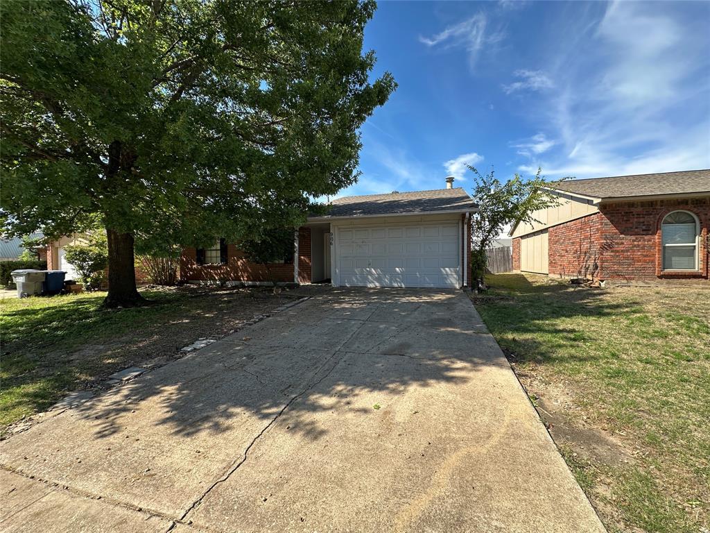 906 Hawthorne Drive, Allen, TX 75002