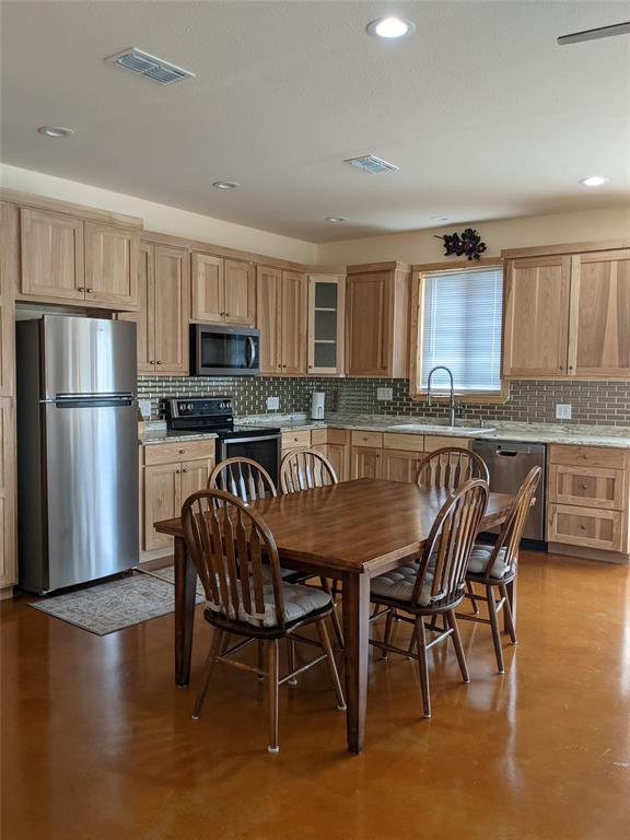 2704 County Road 1103, Sulphur Springs, TX 75482
