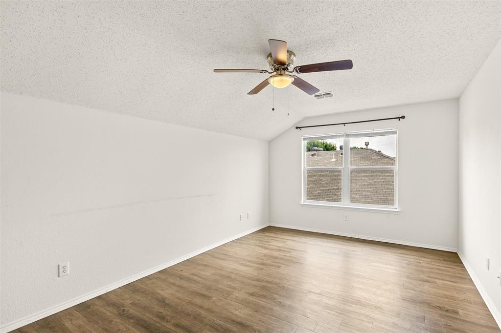 312 Elk Run Drive, Fort Worth, TX 76140