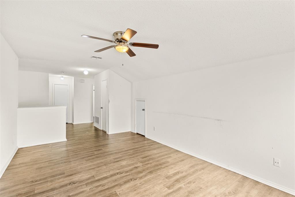 312 Elk Run Drive, Fort Worth, TX 76140