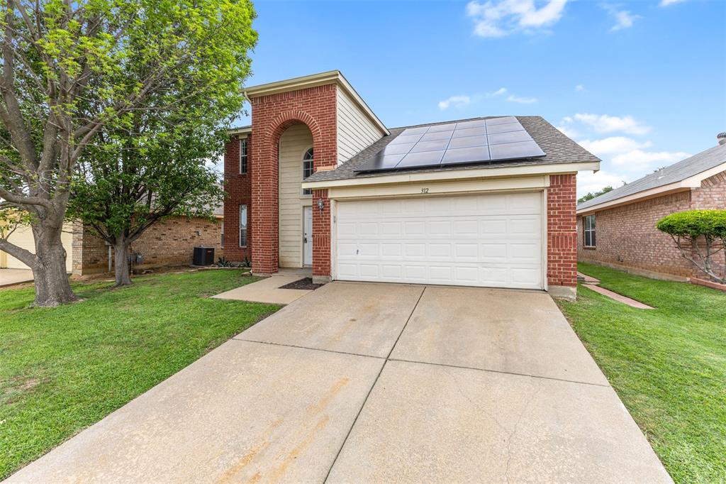 312 Elk Run Drive, Fort Worth, TX 76140