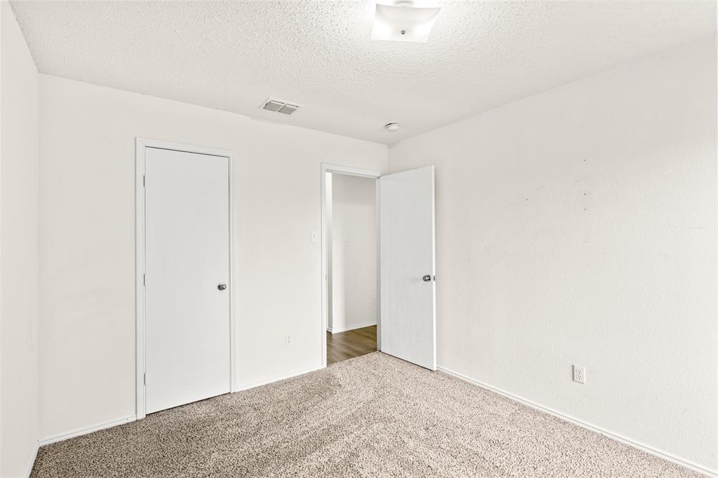 312 Elk Run Drive, Fort Worth, TX 76140