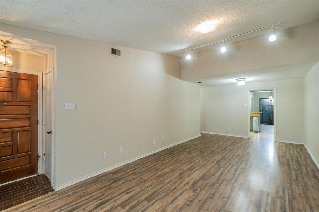 1515 Cherrycrest Street, Dallas, TX 75228