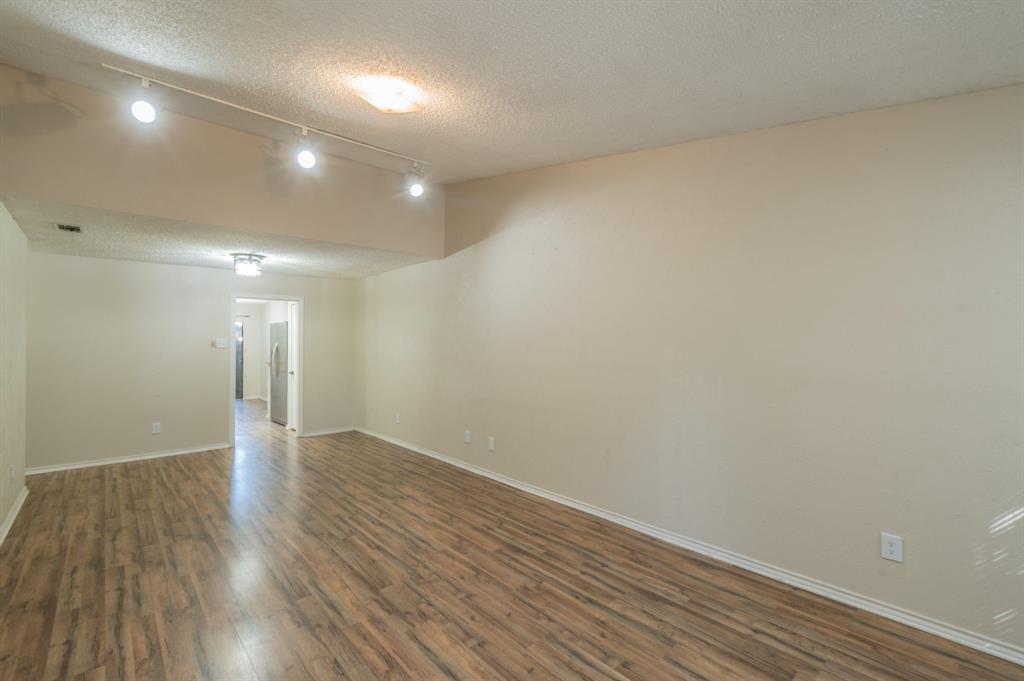 1515 Cherrycrest Street, Dallas, TX 75228