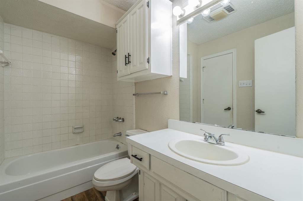 1515 Cherrycrest Street, Dallas, TX 75228