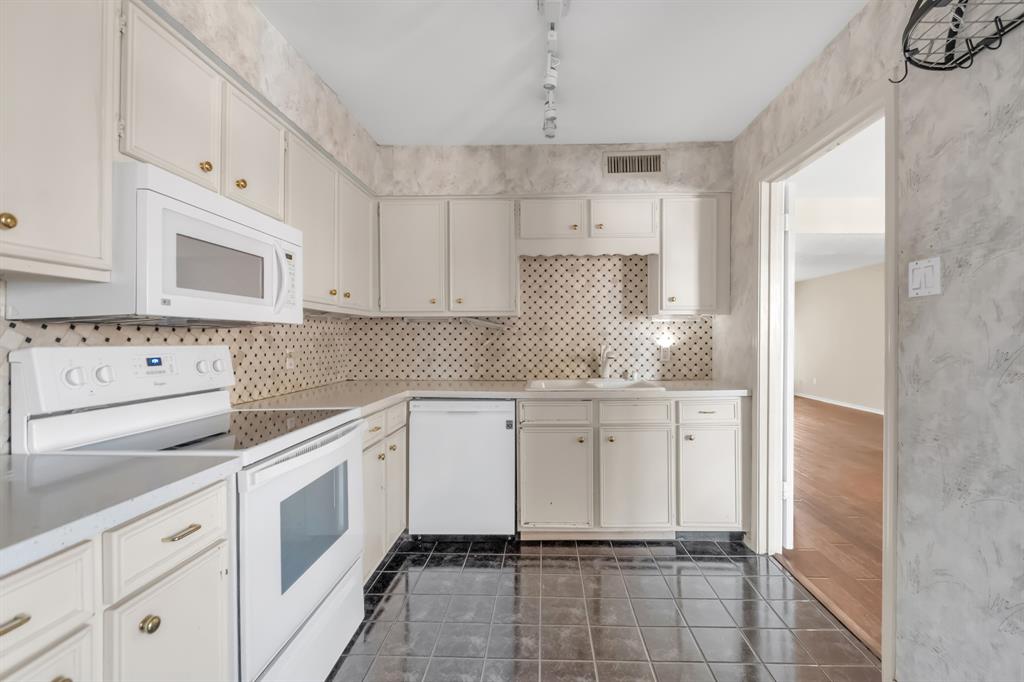 10556 High Hollows Drive, Dallas, TX 75230