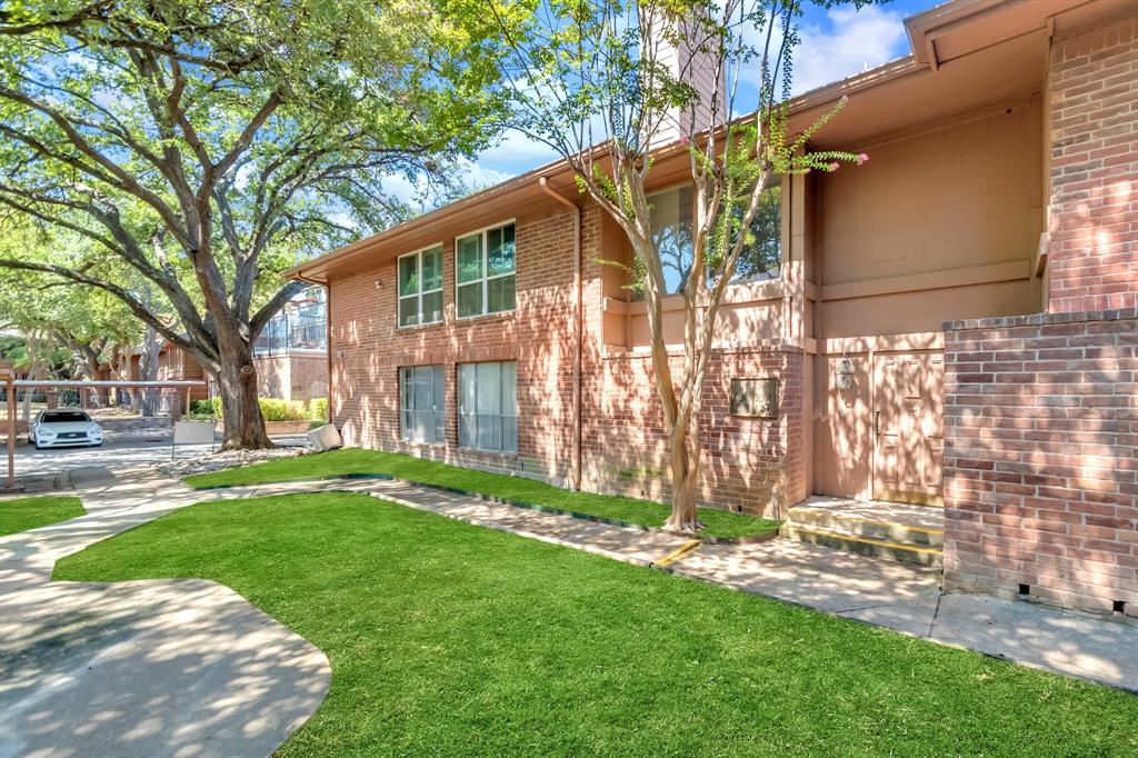 10556 High Hollows Drive, Dallas, TX 75230