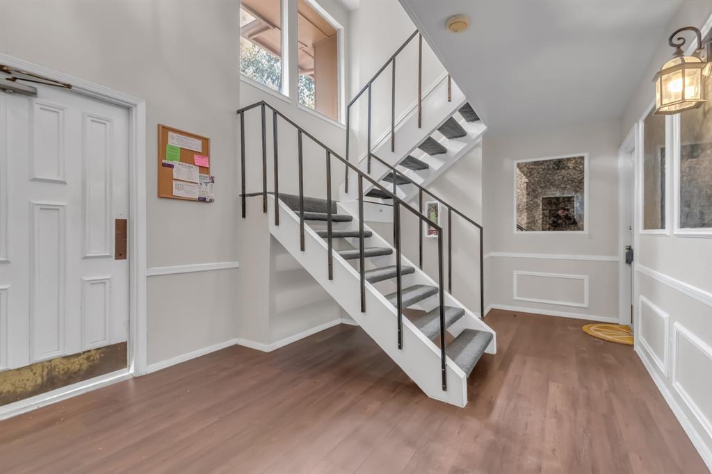 10556 High Hollows Drive, Dallas, TX 75230
