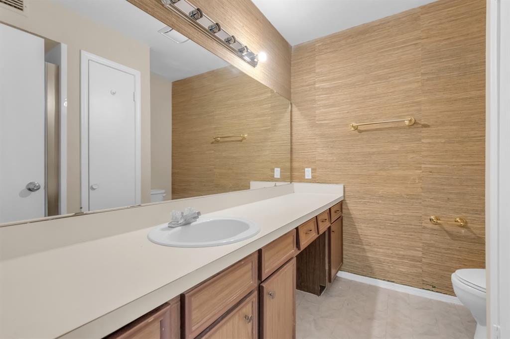 10556 High Hollows Drive, Dallas, TX 75230
