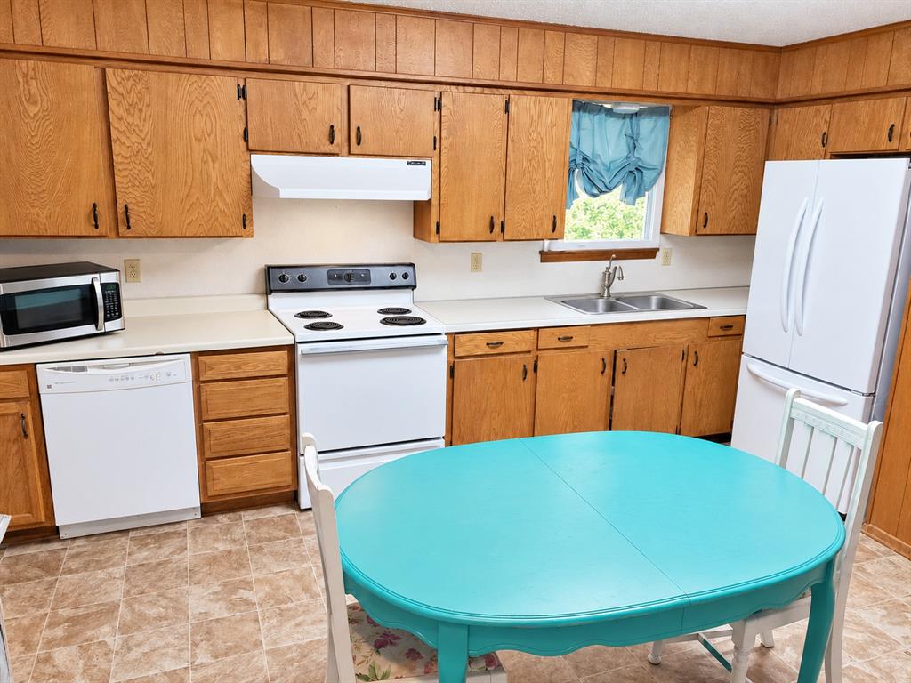 317 N Kuykendall, Quinlan, TX 75474