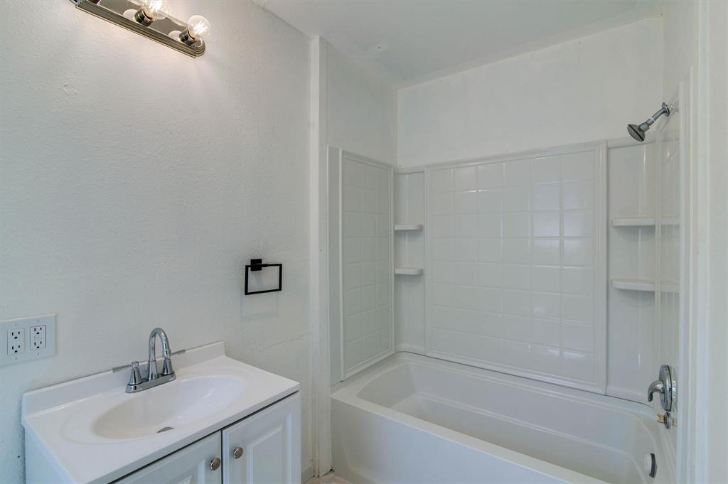 4208 Ashmore Drive, North Richland Hills, TX 76180