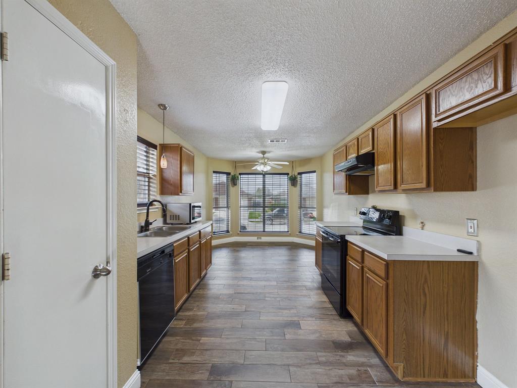 3014 Highridge Trail, Grand Prairie, TX 75052