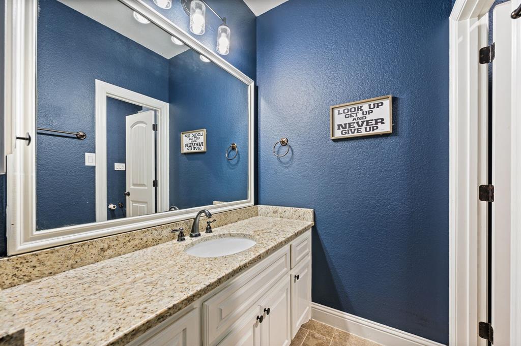14 Wimbledon Court, Heath, TX 75032