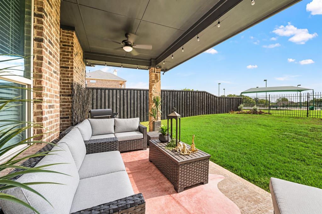 14 Wimbledon Court, Heath, TX 75032
