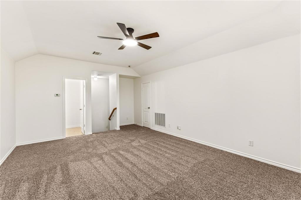 401 Hidden Knoll Drive, Burleson, TX 76028