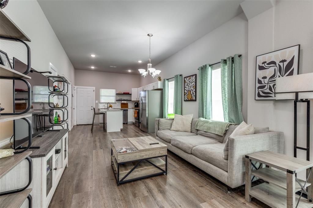 1423 Evans Avenue, Fort Worth, TX 76104