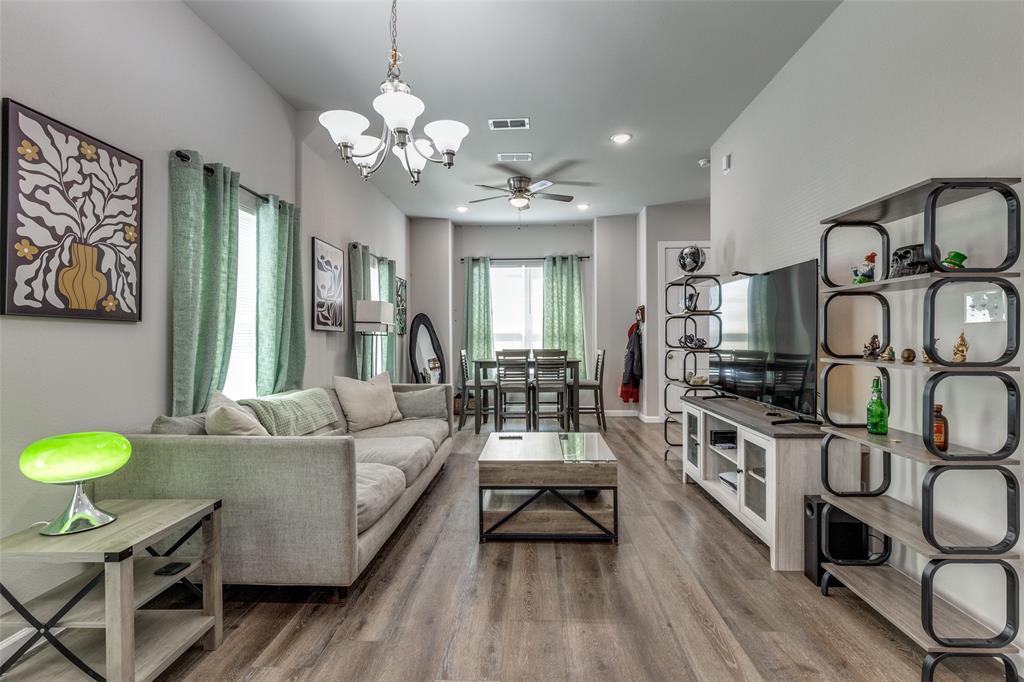 1423 Evans Avenue, Fort Worth, TX 76104