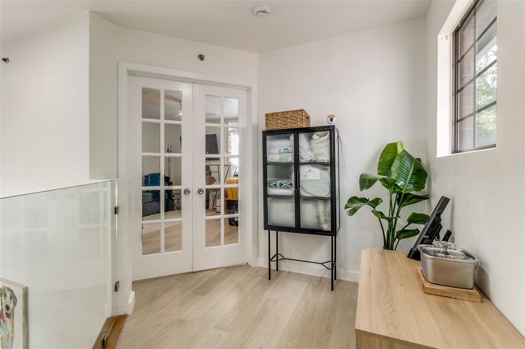 1417 Mccoy Street, Dallas, TX 75204