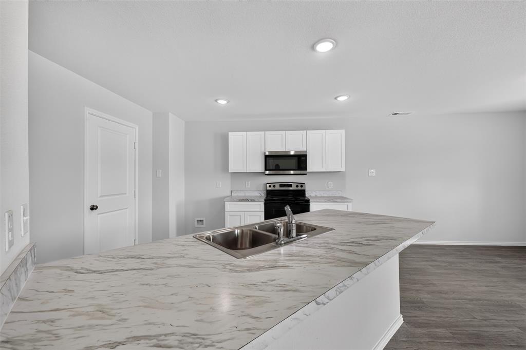 7335 Mistletoe Trail, Granbury, TX 76048