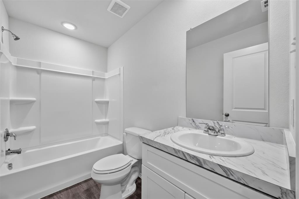 7335 Mistletoe Trail, Granbury, TX 76048