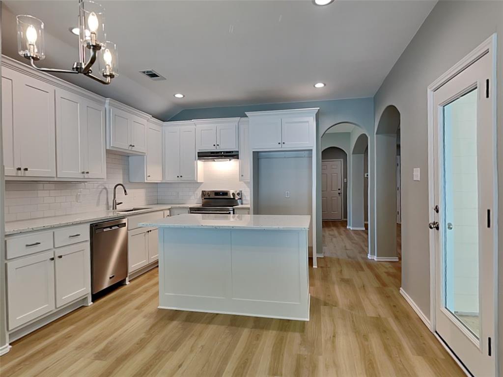 217 Richard Lane, Red Oak, TX 75154
