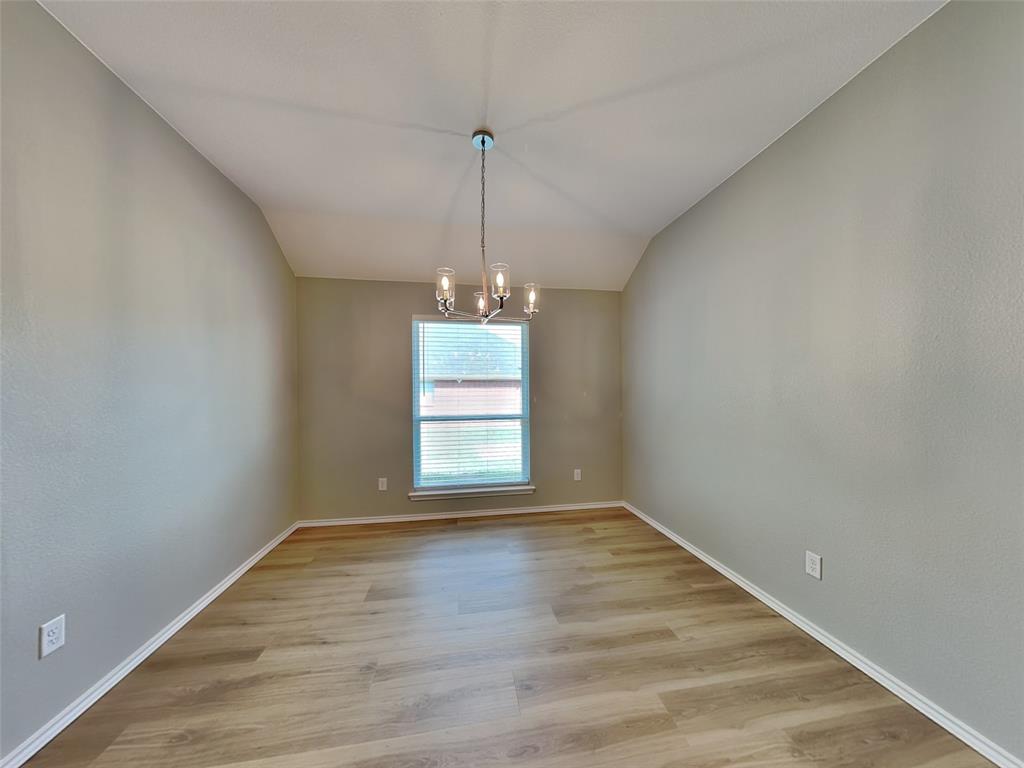 217 Richard Lane, Red Oak, TX 75154