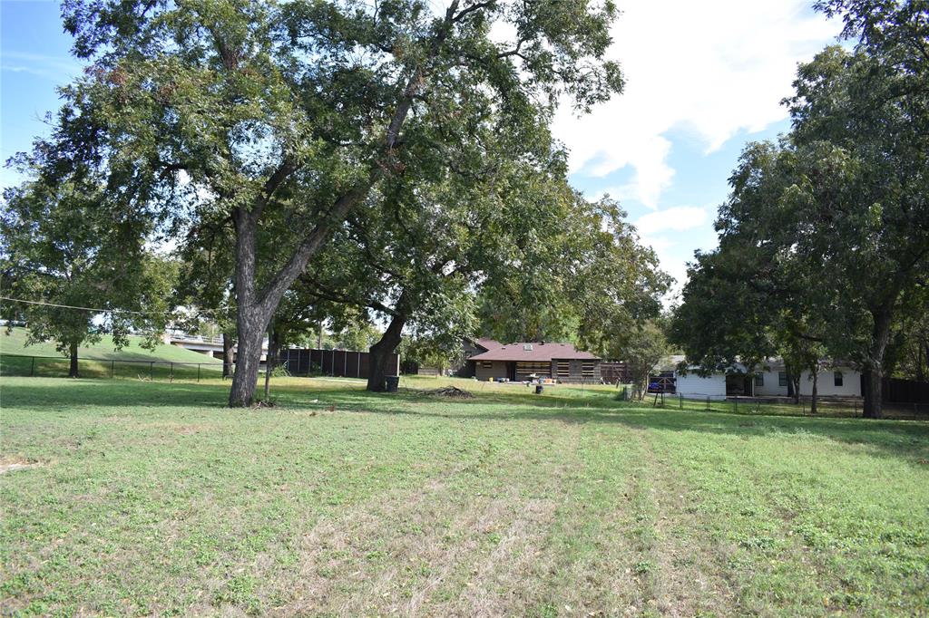 3933 Lawnview Avenue, Dallas, TX 75227