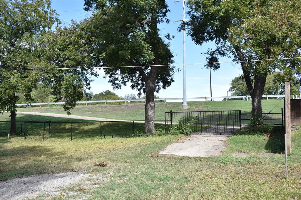 3933 Lawnview Avenue, Dallas, TX 75227