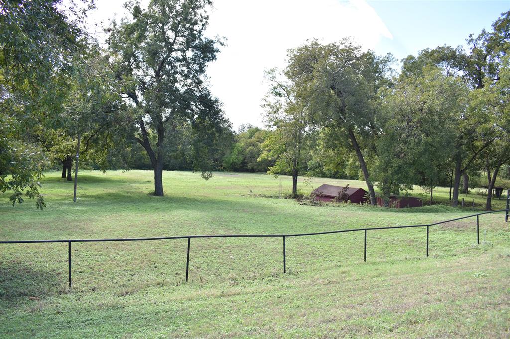 3933 Lawnview Avenue, Dallas, TX 75227