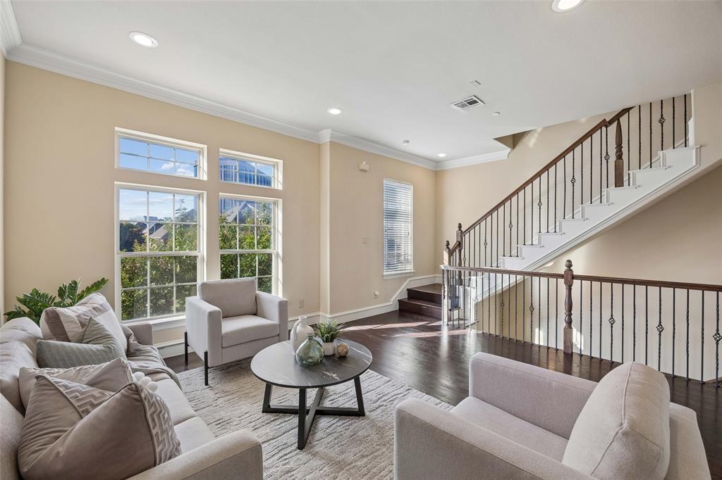 4085 Winsor Drive, Farmers Branch, TX 75244