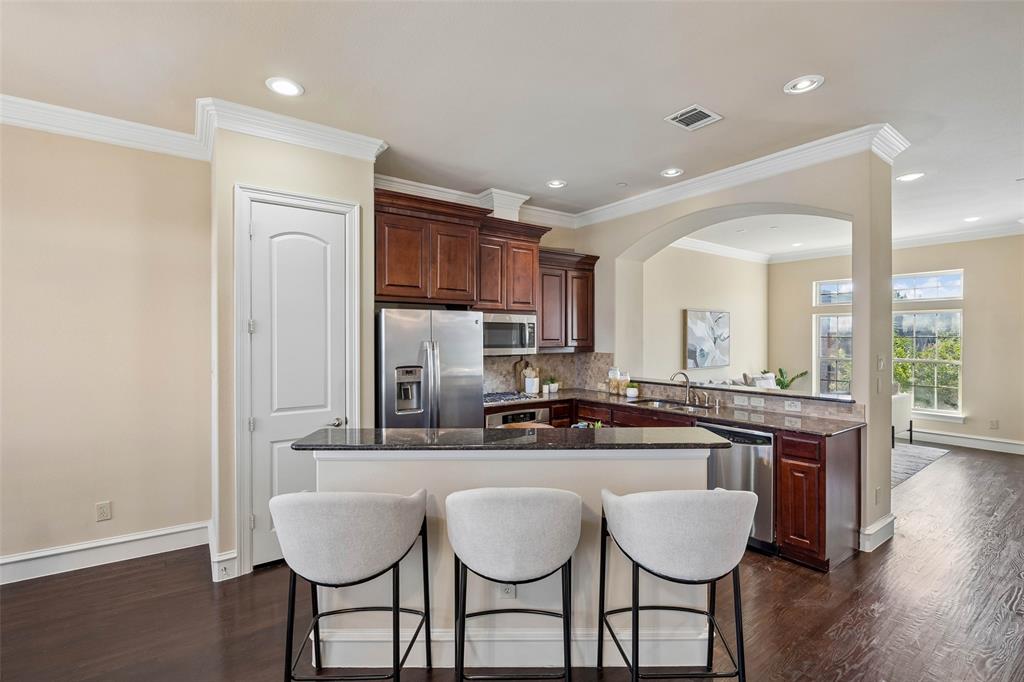4085 Winsor Drive, Farmers Branch, TX 75244
