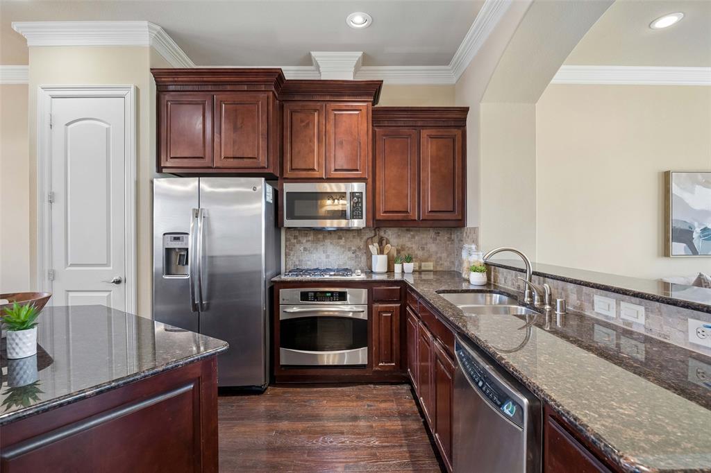 4085 Winsor Drive, Farmers Branch, TX 75244