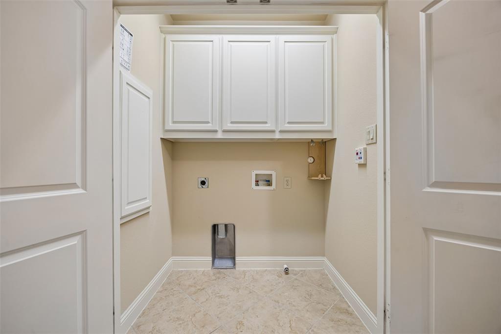 4085 Winsor Drive, Farmers Branch, TX 75244